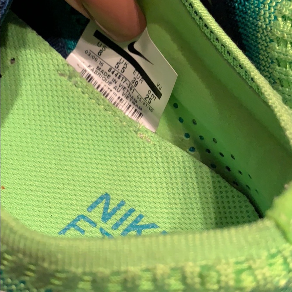 Nike free sneakers